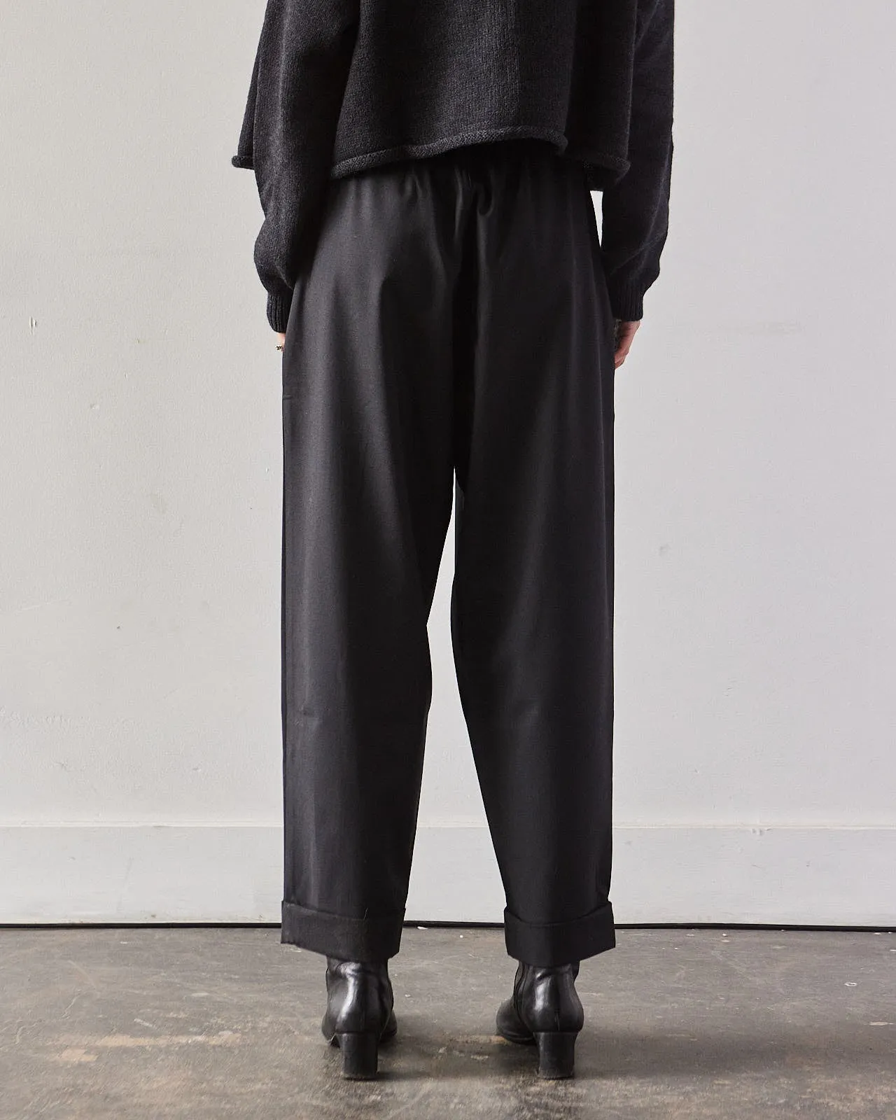 Cordera Tailoring Carrot Pants, Black