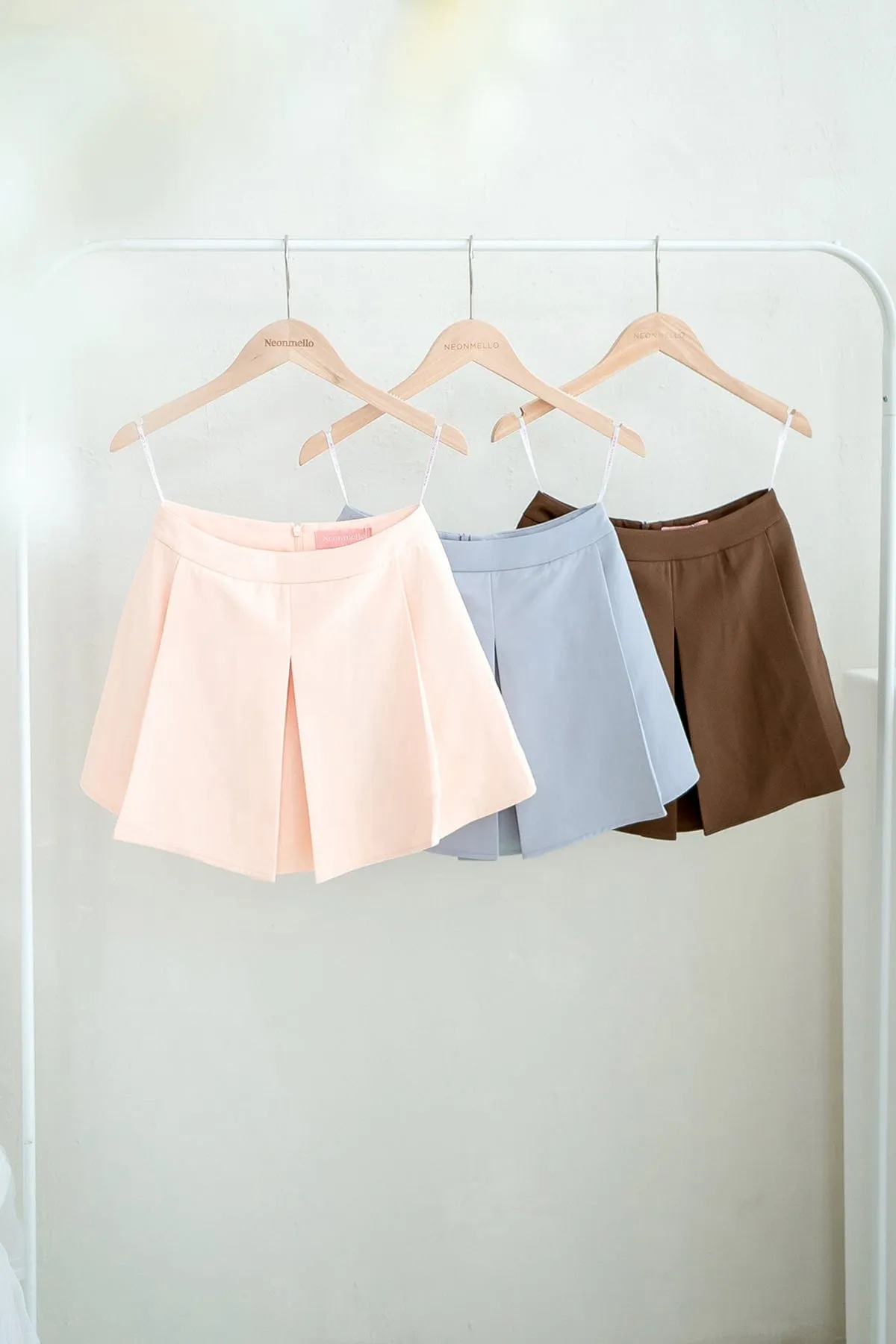 FAIRFIELD FLAP SKORTS IN PEACH PINK