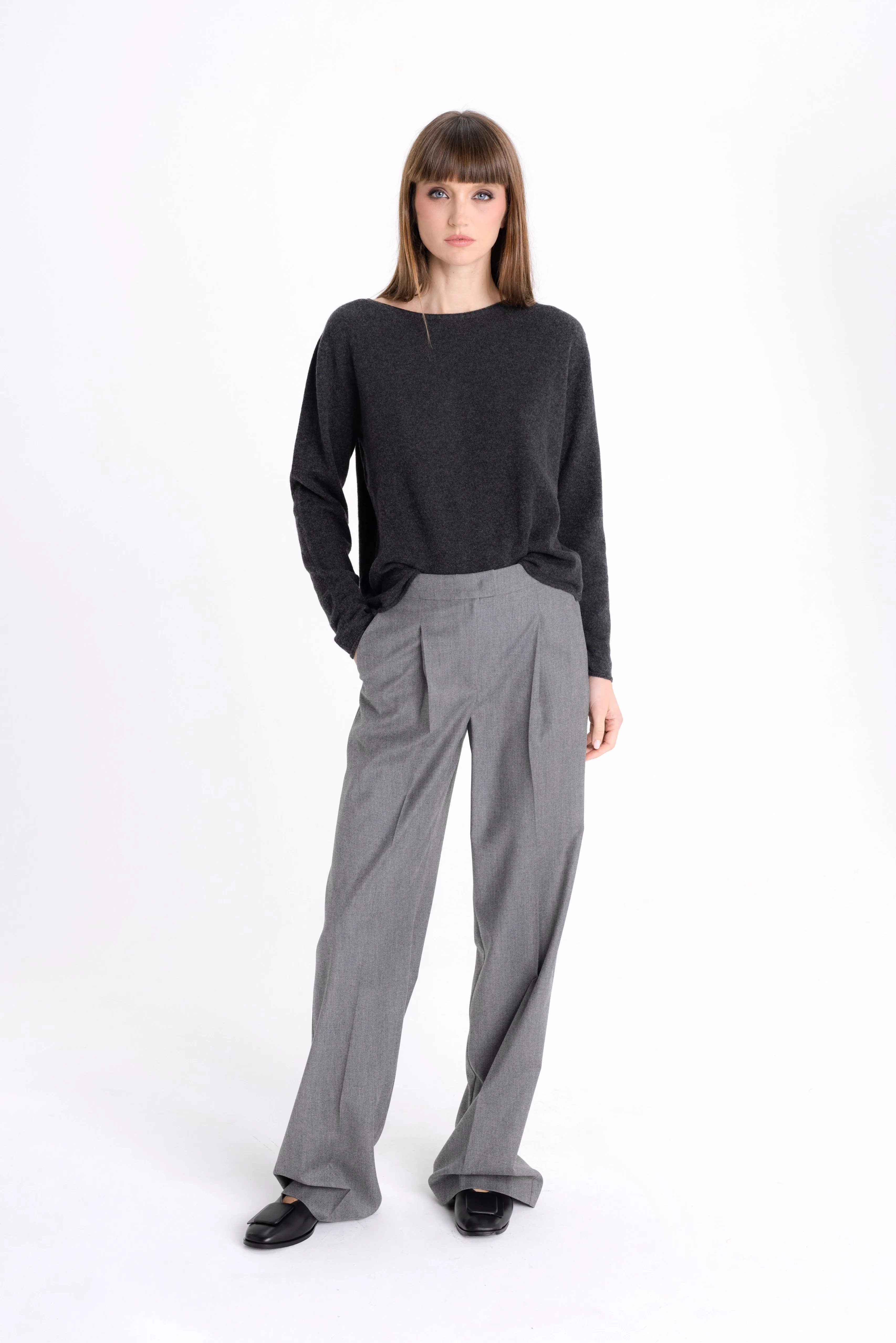 WIDE-LEG LIGHT GREY TROUSERS